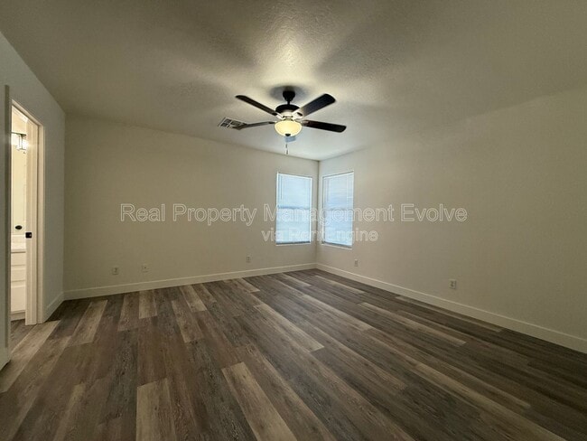 Building Photo - 2809 N 107th Dr