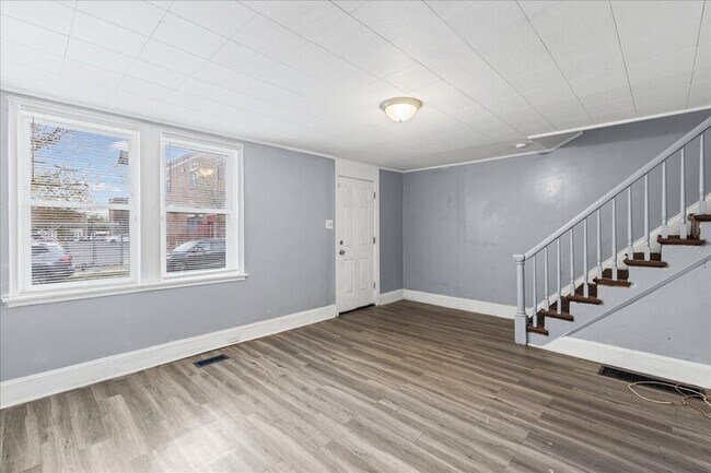 Building Photo - 1215 S Octagon Rd