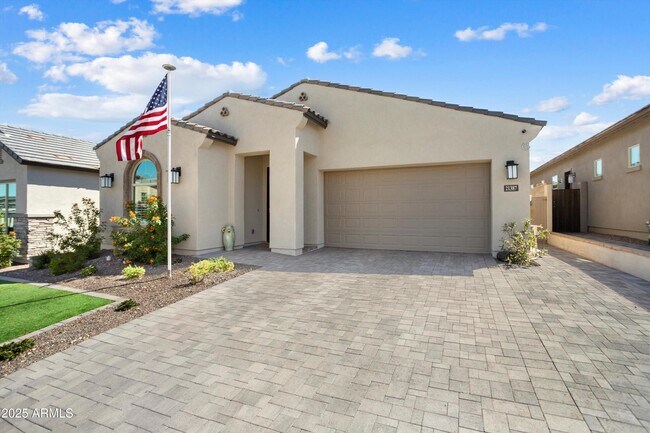 Building Photo - 21387 W Meadowbrook Ave