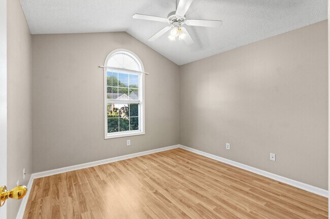 Building Photo - 4681 Southgate Pkwy