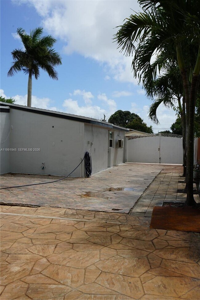 Building Photo - 12455 SW 185th Terrace