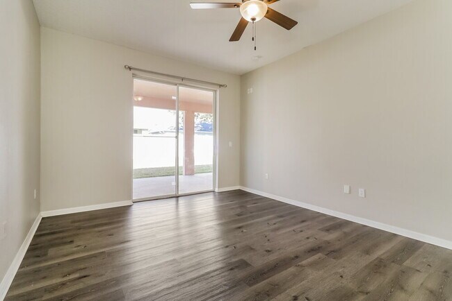 Building Photo - 8101 Pea Tree Ct