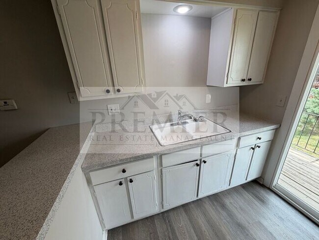 Building Photo - 9306 Reeder Dr