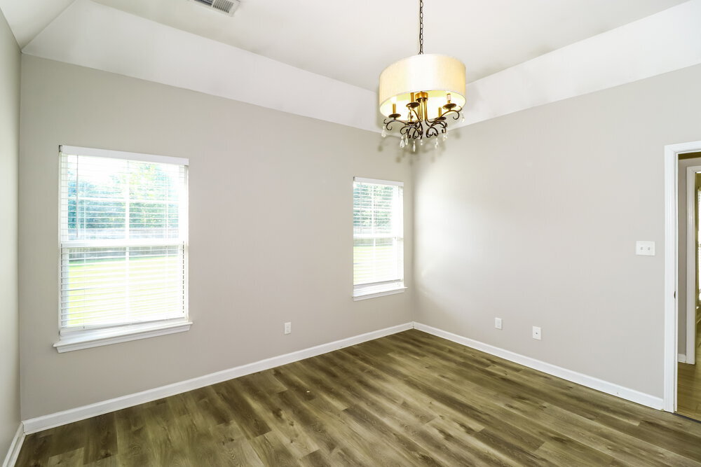 Building Photo - 3835 Dawnwood Cir W