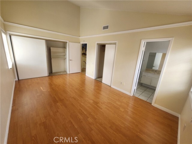 Building Photo - 7432 Hazeltine Ave