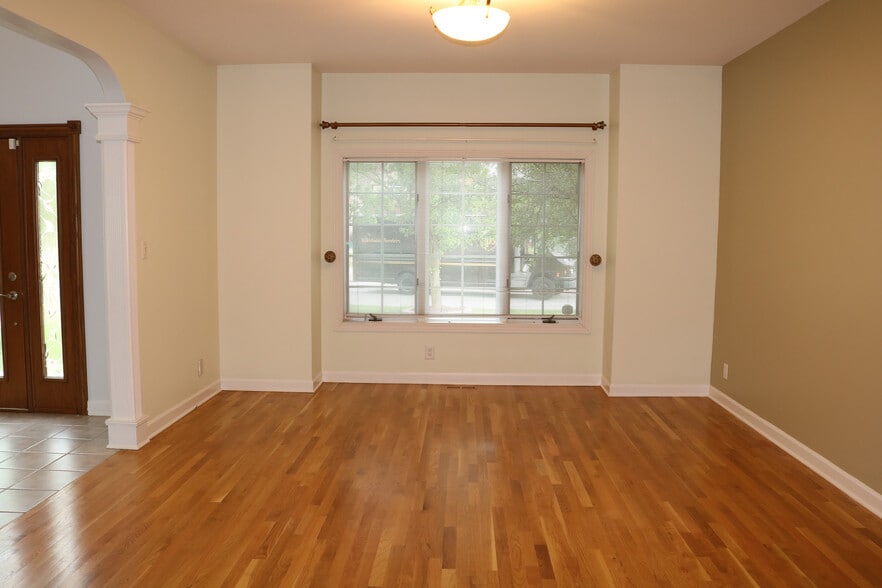 Building Photo - 1621 Santa Ana Ct