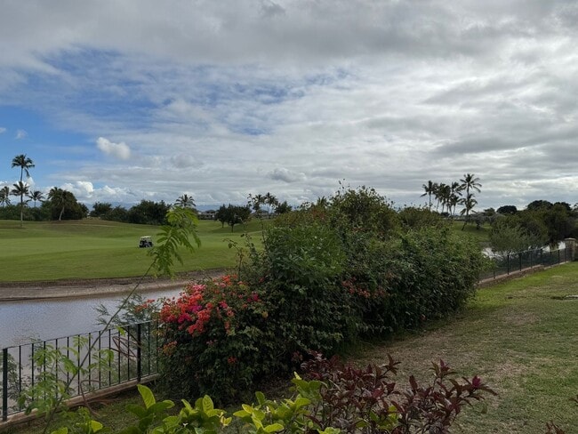 Building Photo - Spacious 2 Bedroom, 2 Full Bath End Unit with 2 Parking at Kekuilani Villas