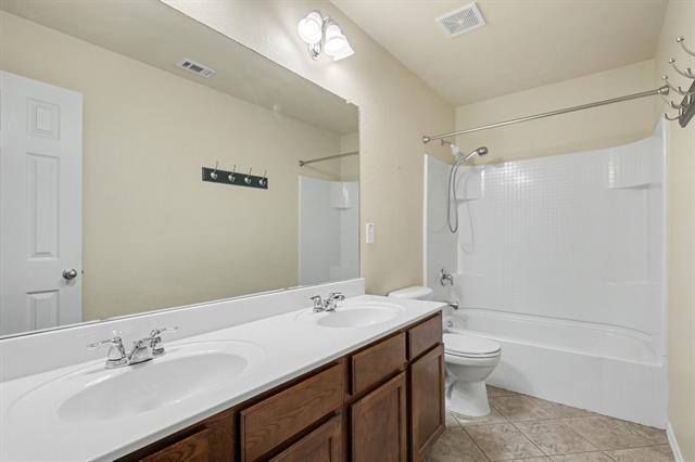 Building Photo - 1349 Hillside Dr