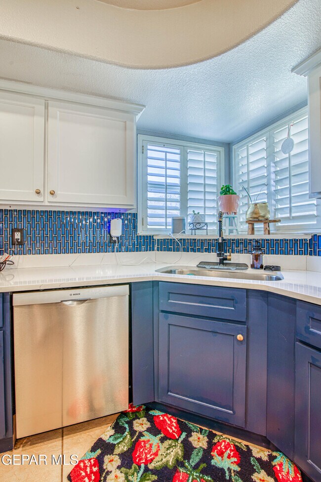 Building Photo - 6300 Franklin Trail Drive