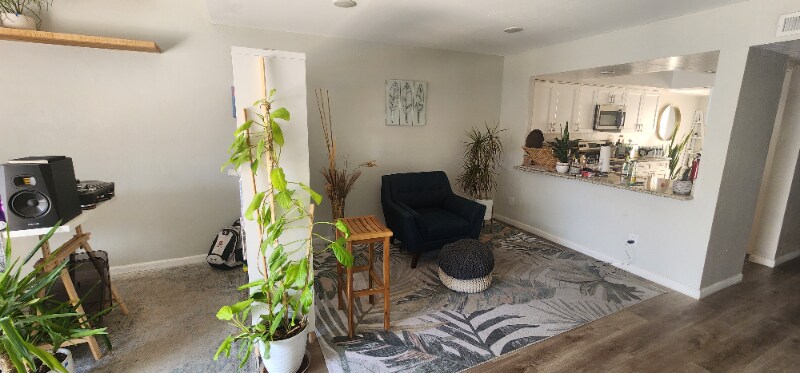 Building Photo - 1904 S Shannon Dr