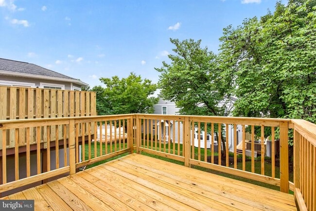 Building Photo - 102 Ashley Way