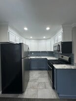 Building Photo - 118 3rd Ave