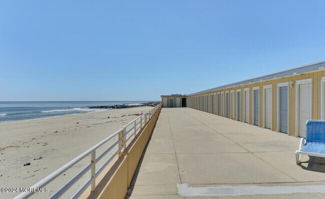 Building Photo - 787 Ocean Ave N