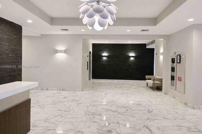 Building Photo - 9225 Collins Ave