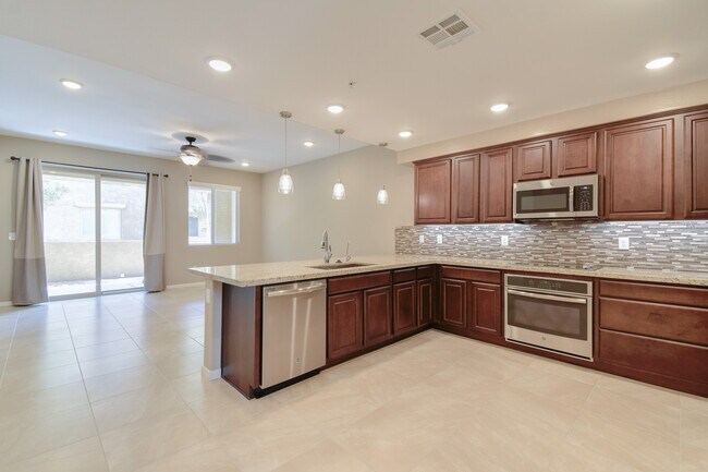 Building Photo - 250 W Queen Creek Rd