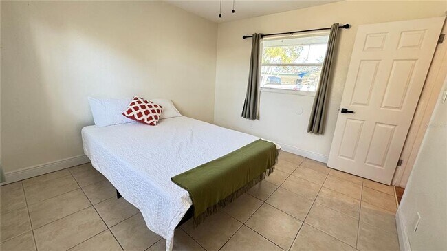 Building Photo - 10380 Tangelo Rd