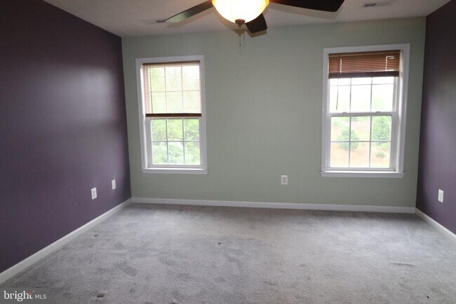 Building Photo - 104 Stingray Ct