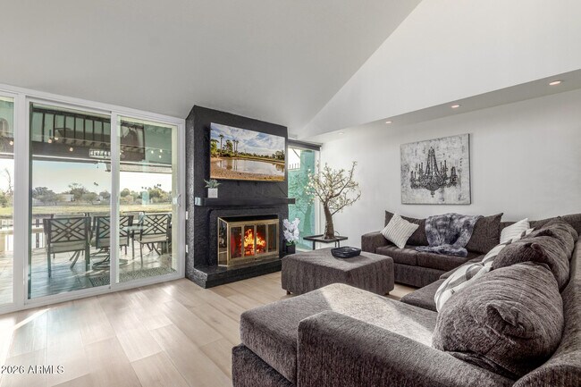 Building Photo - 2529 N Miller Rd