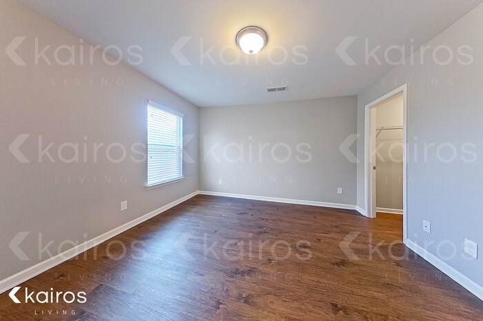 Building Photo - 140 Mandy Ln