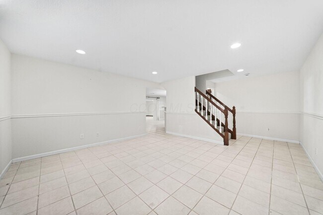 Building Photo - 7854 Astra Cir