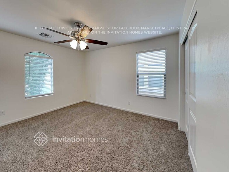 Building Photo - 1373 S Ponderosa Dr