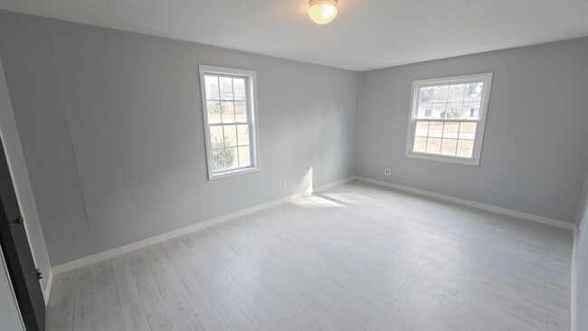 Building Photo - 1384 Aldrich St NE