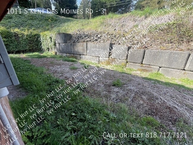 Building Photo - 1011 Kent Des Moines Rd