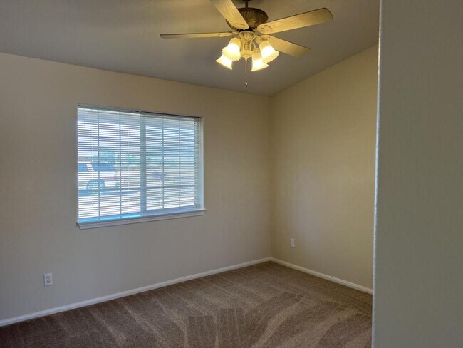 Building Photo - 25805 McLaughlin Rd
