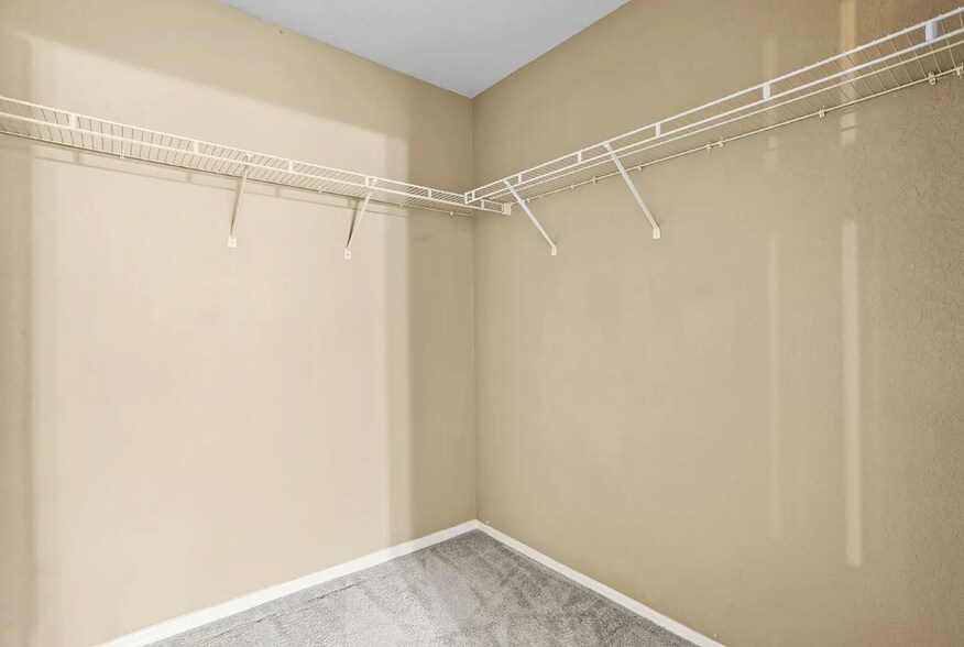 Building Photo - 826 Camargo Way