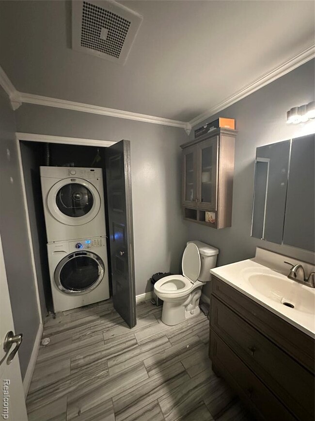 Building Photo - 4241 Schaefer Rd