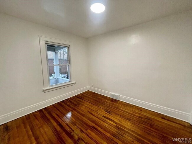 Building Photo - 434 23rd St