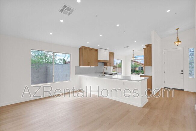 Building Photo - 10431 E Morning Star Dr