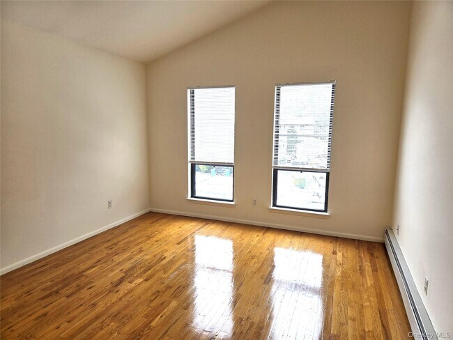 Building Photo - 90 Graywood Rd