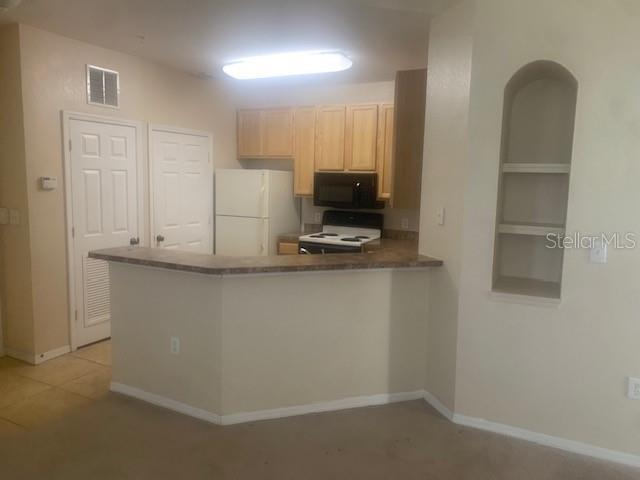 Building Photo - 10106 Courtney Oaks Cir