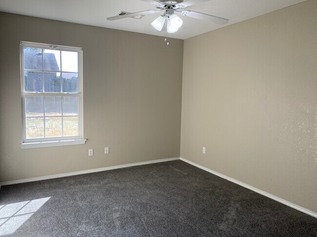 Building Photo - Gorgeous 3 Bed / 2 Bath Home in Fort Smith...