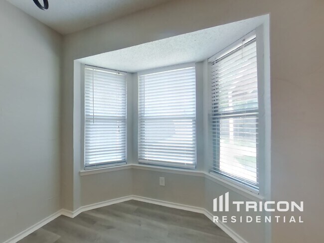 Building Photo - 8033 Berrybrook Dr