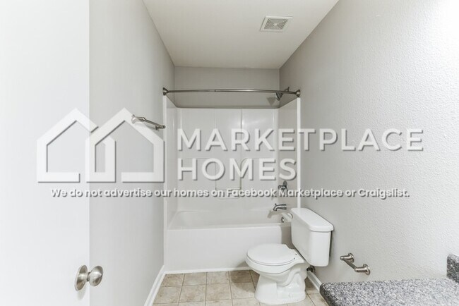 Building Photo - 29946 Glenrose Way