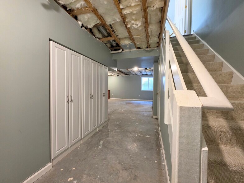 Building Photo - 52 Bradford Dr