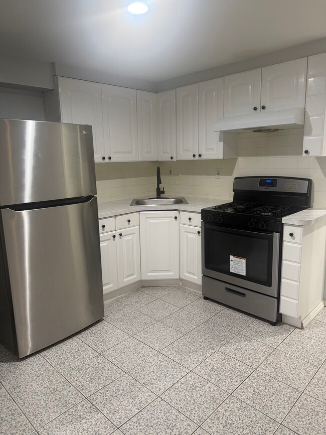 Eat in kitchen - 13211 11th Ave