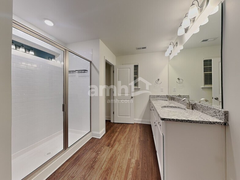 Building Photo - 13025 Wishsong Ct