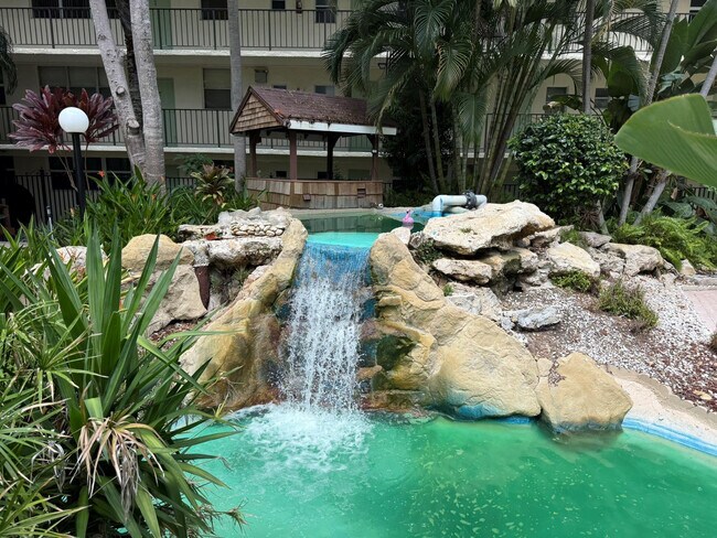 Building Photo - 5300 NE 24th Terrace