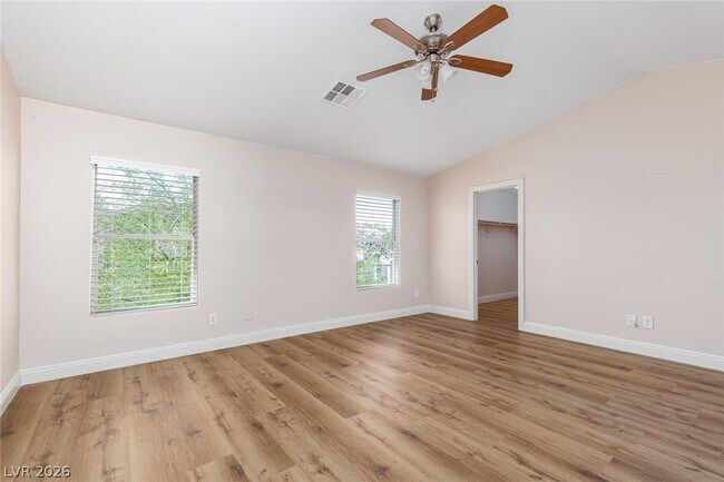 Building Photo - 5163 Tunnel Falls Dr
