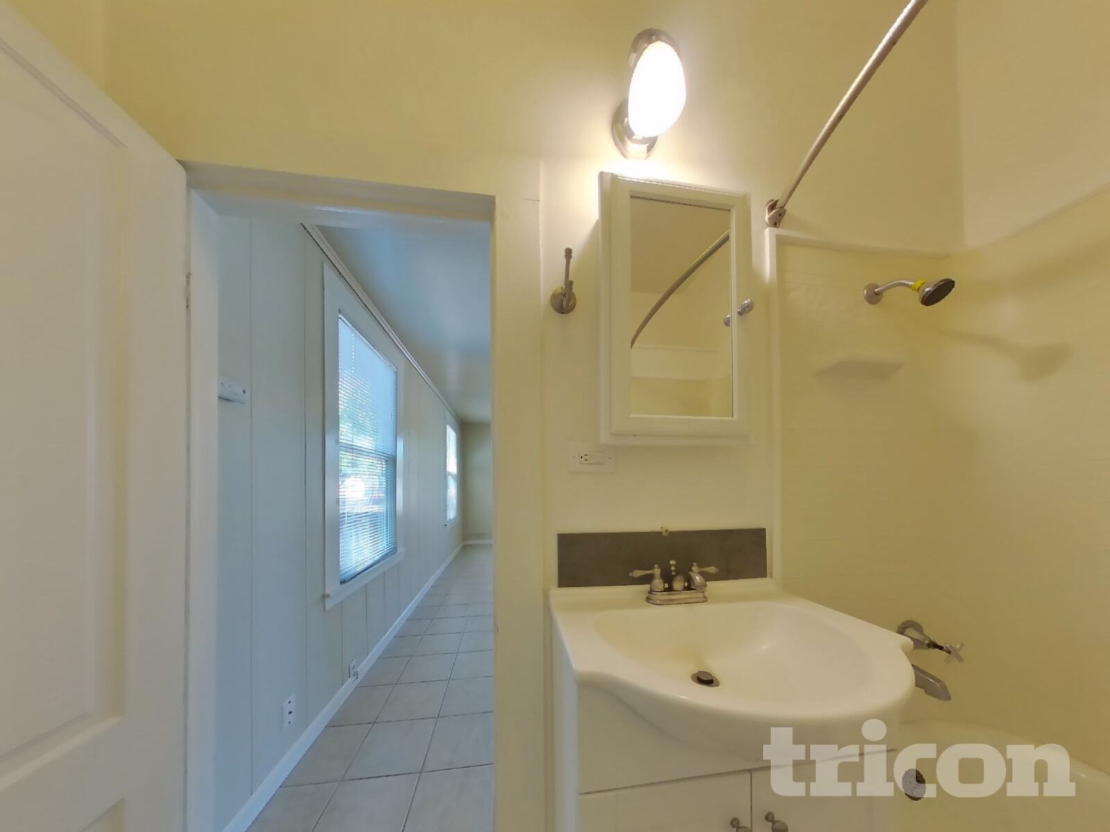 Building Photo - 803 Chestnut St