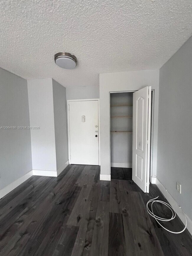 Building Photo - 6861 SW 147th Ave