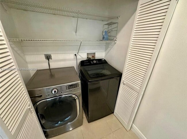 Building Photo - 10640 SW 75th Ln