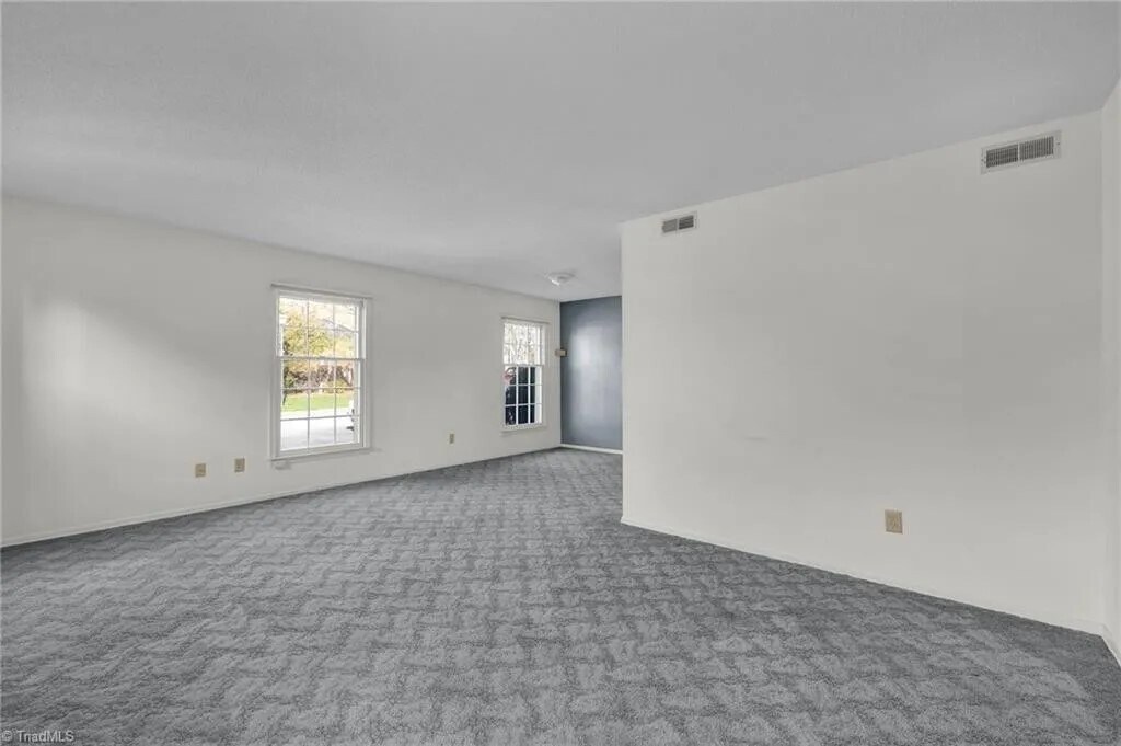 Building Photo - 205 N Rotary Dr