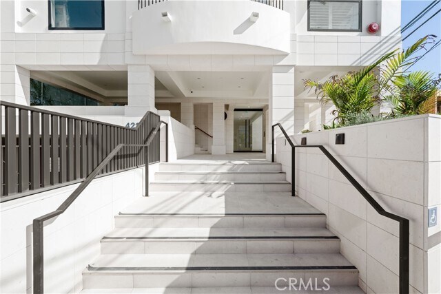 Building Photo - 4214 Fulton Ave