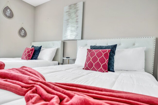 Building Photo - 541 New S Dr