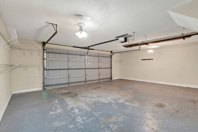 Building Photo - Available NOW