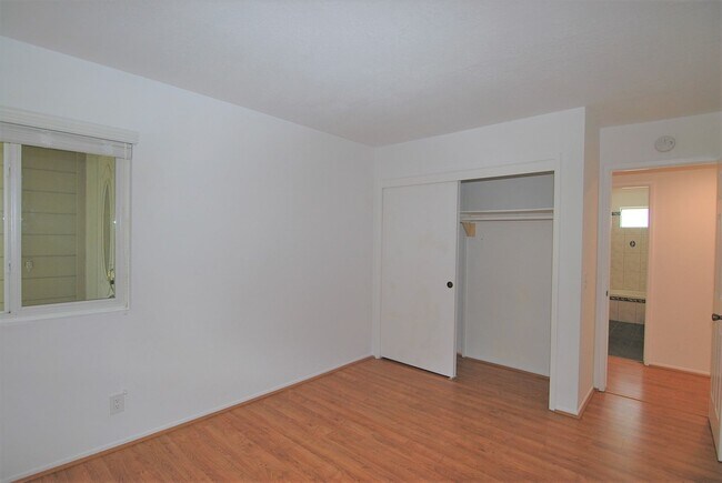 Building Photo - Beautiful 3-Bedroom Home with Pool, Spa & 3-Car Garage in Orange